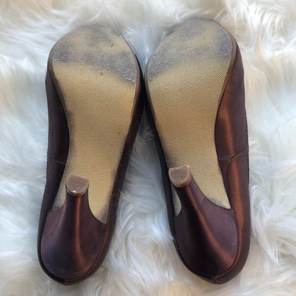 Michaelangelo "Paloma" Dyeable Heels - Picture 12 of 12